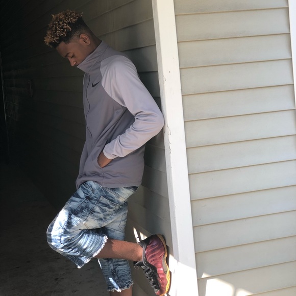 nike foamposite maroon